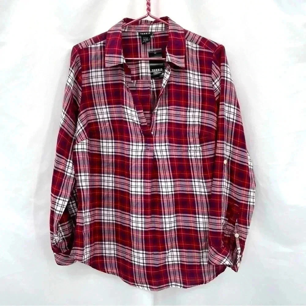 Torrid Plaid Pullover‎ Women Size 1 Burgundy Ivory Twill V-Neck Roll-Tab Sleeve